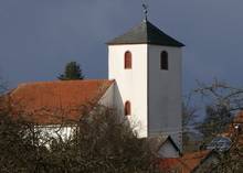 Evang. Kirche Lohrbach - mächtiger Turm im Abendlicht